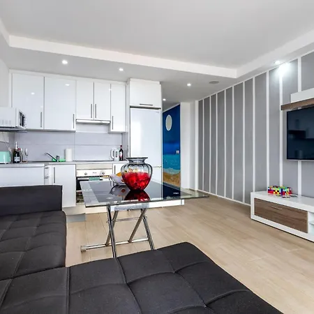 Ocean View With Large Terrace And Netflix Smart Tv