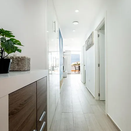 Lägenhet Ocean View With Large Terrace And Netflix Smart Tv